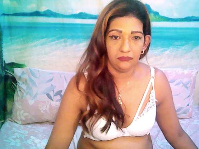 Kuvat Indianaqua tip and get my toy vibing as i slowly undress for u guys