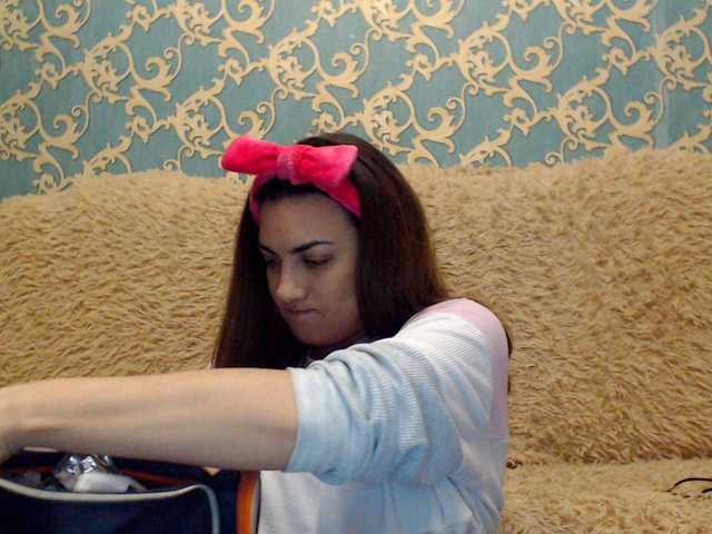 Kuvat KattyCandy Welcome to my room, in public we can just chat, pm-10 tk, open cam - 40 tk, and my name is Maria) 2000 1098 902 goal of day