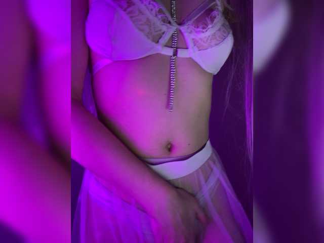 Kuvat _MoonPrincess Hello :* only eroticism, tenderness and dancing. I don’t undress. Lovense 2tk. Show with wax @remain left