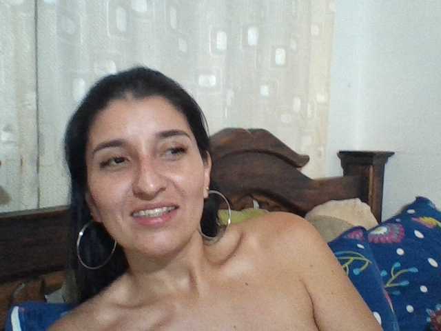 Kuvat mao022 hey guys for 2000 @total tokens I will perform a very hot show with toys until I cum we only need @remain tokens