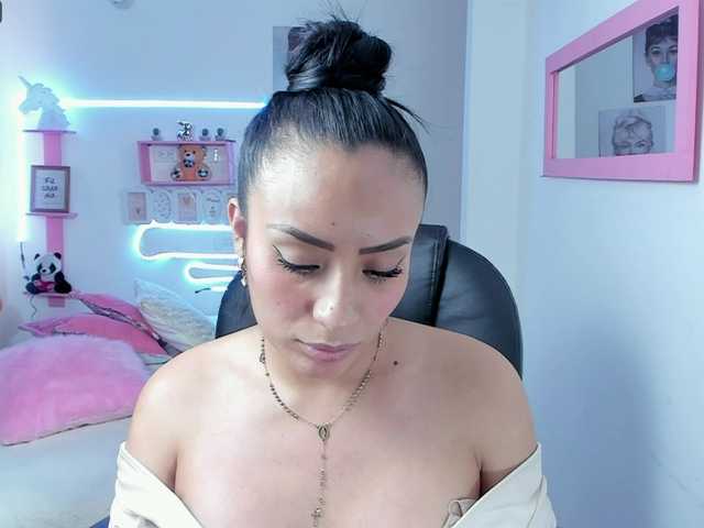 Kuvat paulinagalvis HEY GOOD DAY MAKE ME HAPPY LOVENSE ON MY FAVORIT NUMBER IS 77-88-100- 200 BROKE MY PUSSY AND MAKE ME VERY WET
